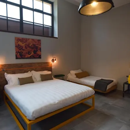 GARAGE47 Storica Officina Meccanica LOFT B&B iN PIENZA-3